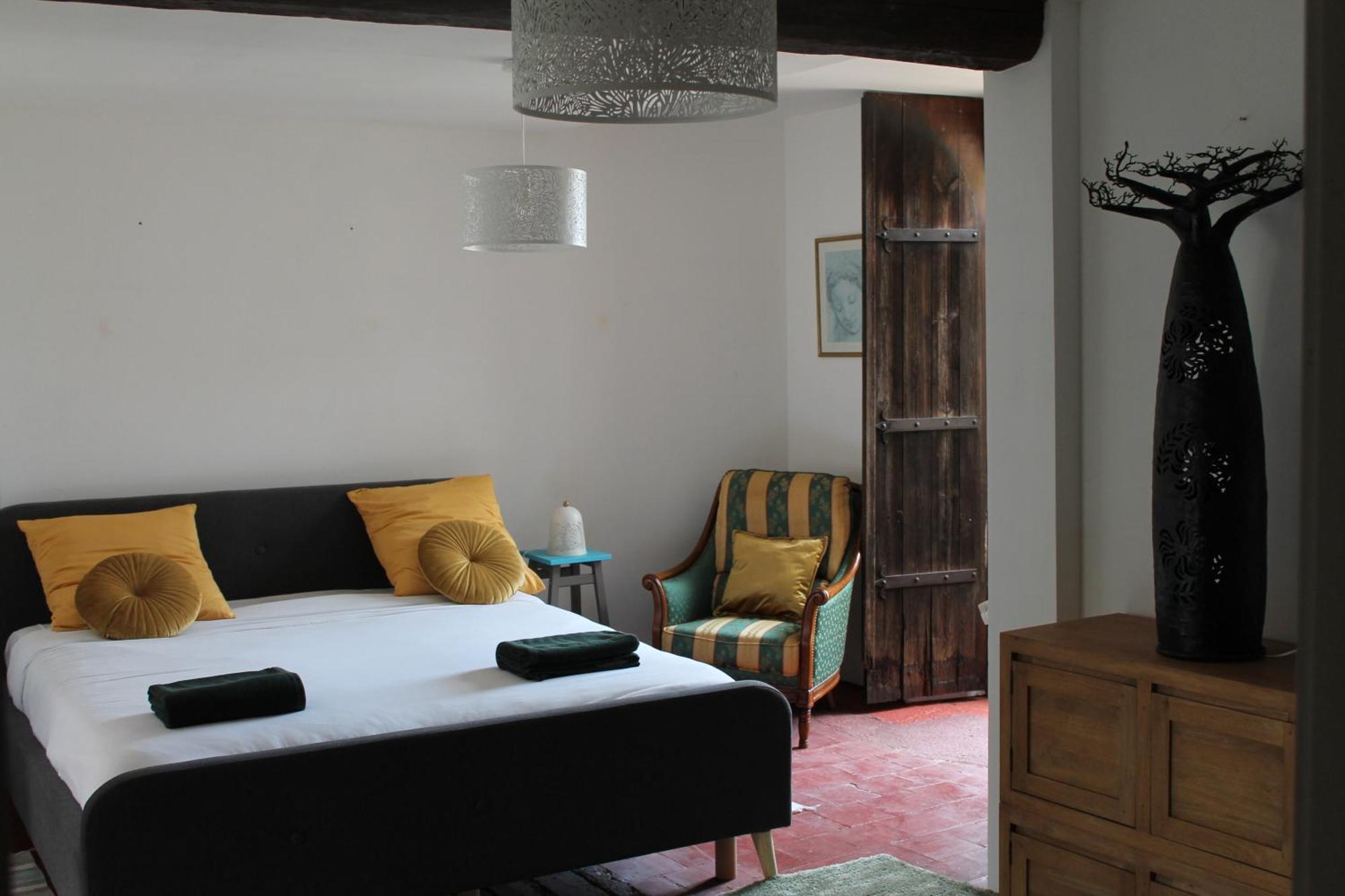 Les 2 Droles D'Oiseaux Bed & Breakfast Luc-sur-Orbieu Ngoại thất bức ảnh