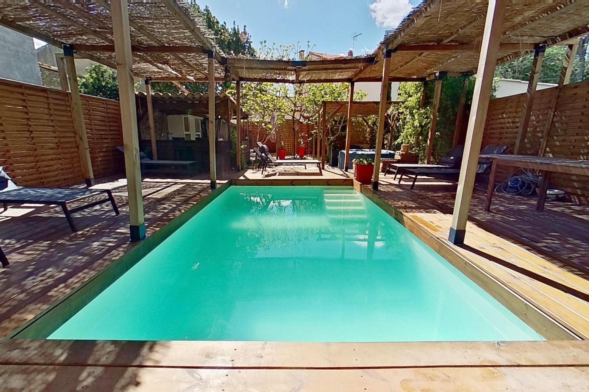 Les 2 Droles D'Oiseaux Bed & Breakfast Luc-sur-Orbieu Ngoại thất bức ảnh