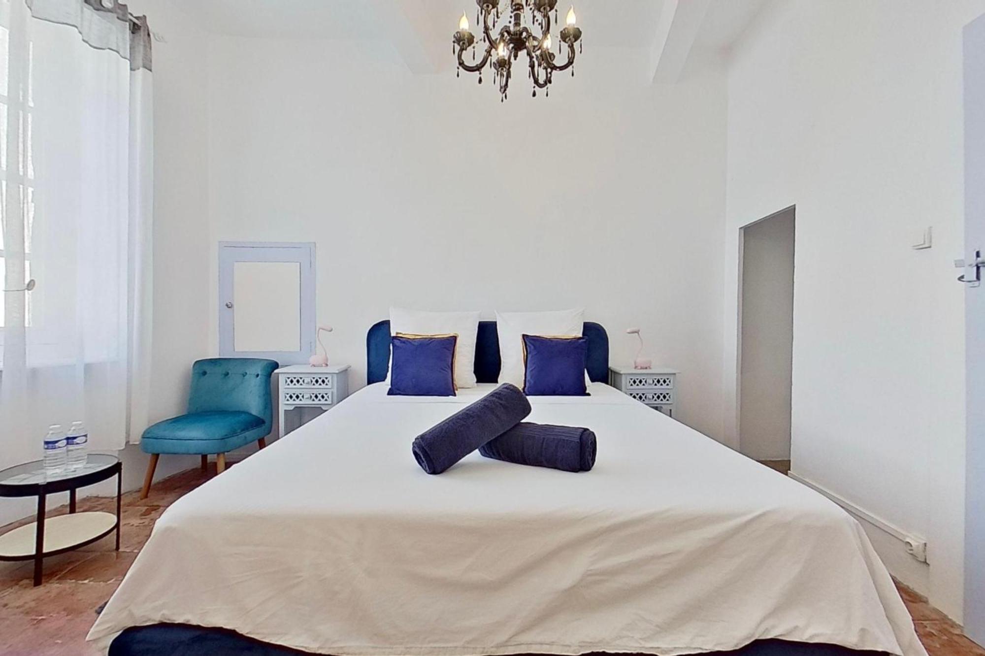 Les 2 Droles D'Oiseaux Bed & Breakfast Luc-sur-Orbieu Ngoại thất bức ảnh
