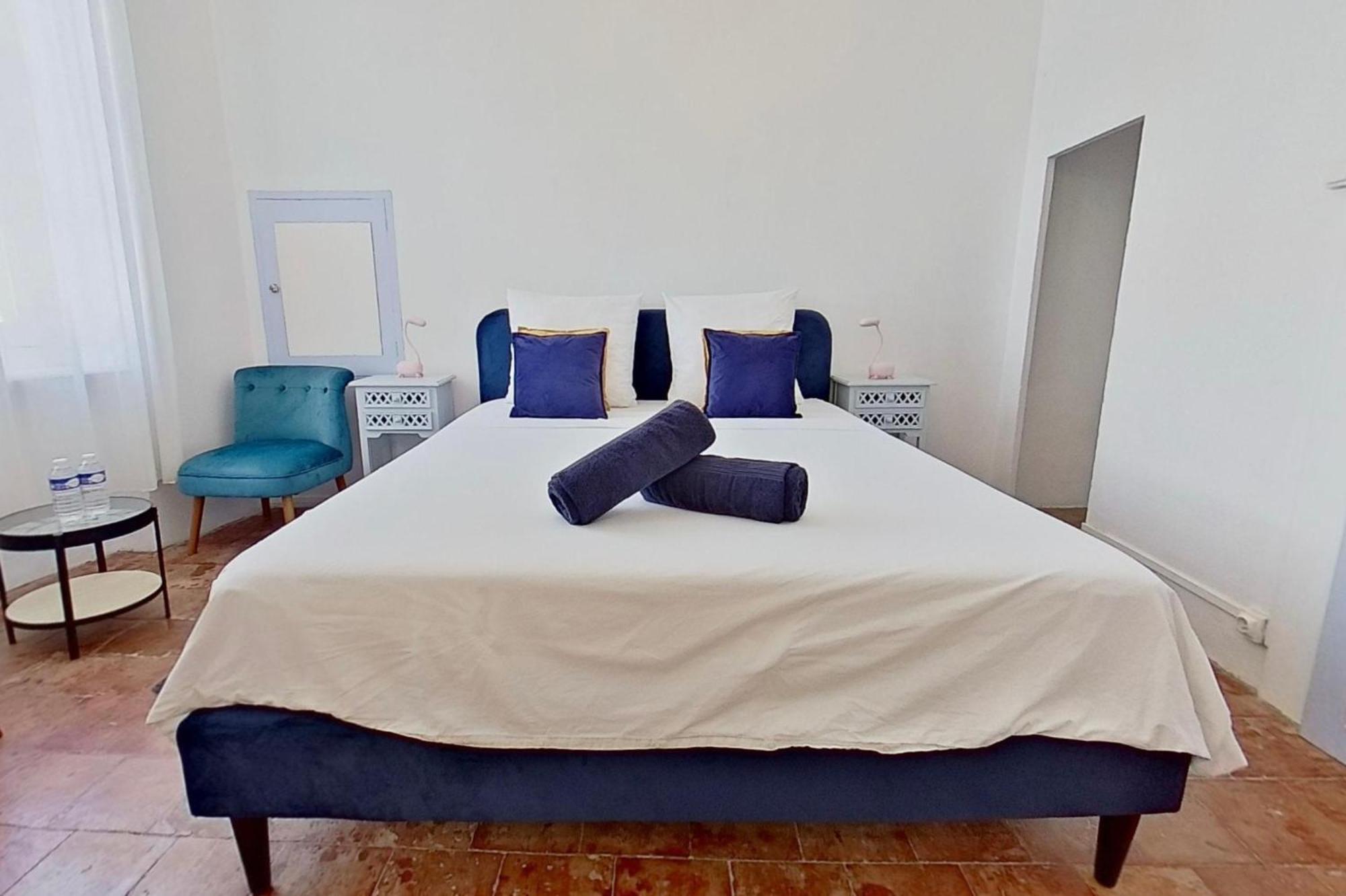 Les 2 Droles D'Oiseaux Bed & Breakfast Luc-sur-Orbieu Ngoại thất bức ảnh