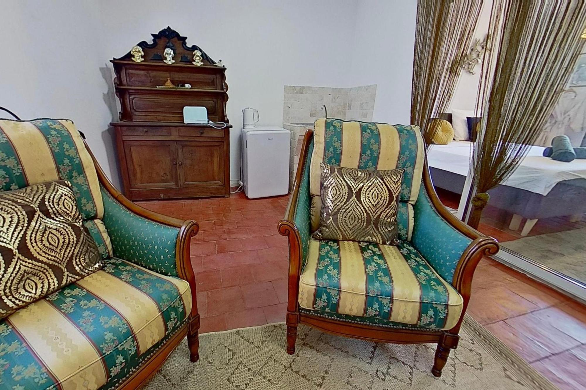 Les 2 Droles D'Oiseaux Bed & Breakfast Luc-sur-Orbieu Ngoại thất bức ảnh